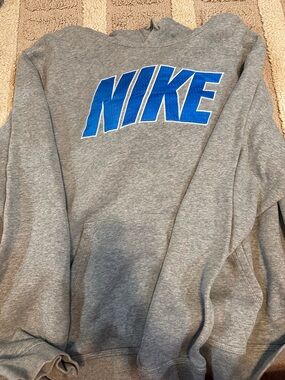 Nike Men’s Gray Crewneck Sweatshirt with Blue Logo